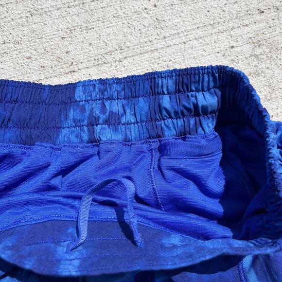 Lululemon Hotty Hot Shorts 2.5” - Picture 5 of 5